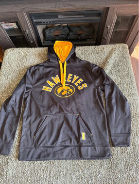 Captivating Hawkeyes Hooded Sweatshirt Medium